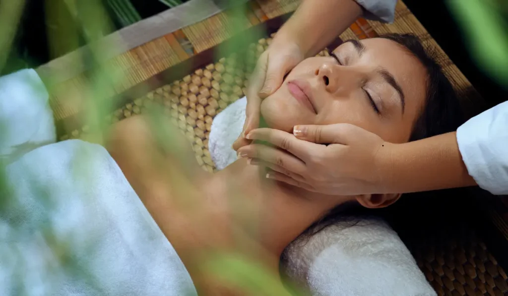 Best Bangkok neighborhoods for outcall massage Bangkok hotels and condos