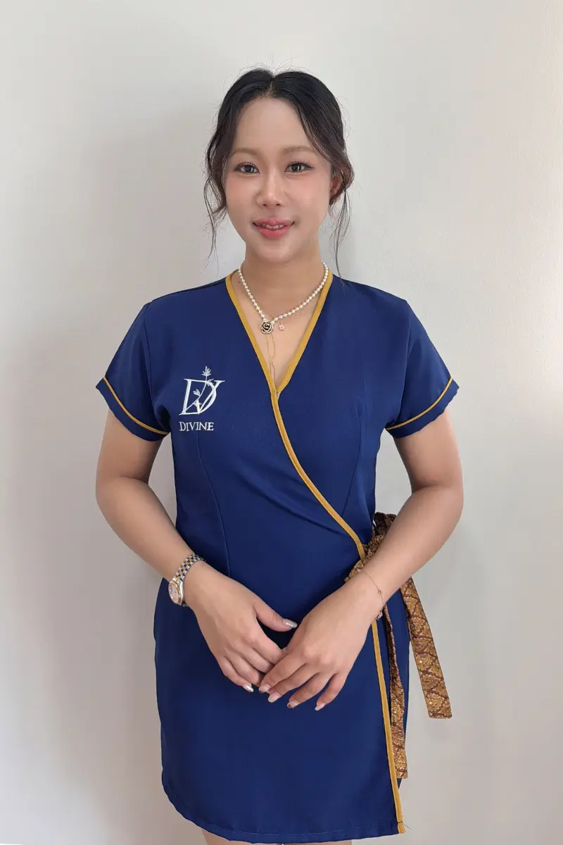 Minnie – Licensed Massage Therapist at Divine Thai Spa Bangkok